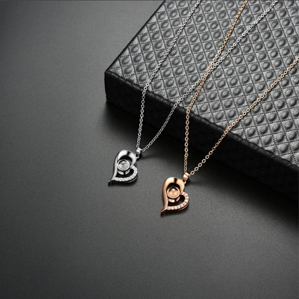 EternaRosa™ 💖 El Regalo de Amor Eterno: Rosa Preservada y Collar en 100 Idiomas 💖